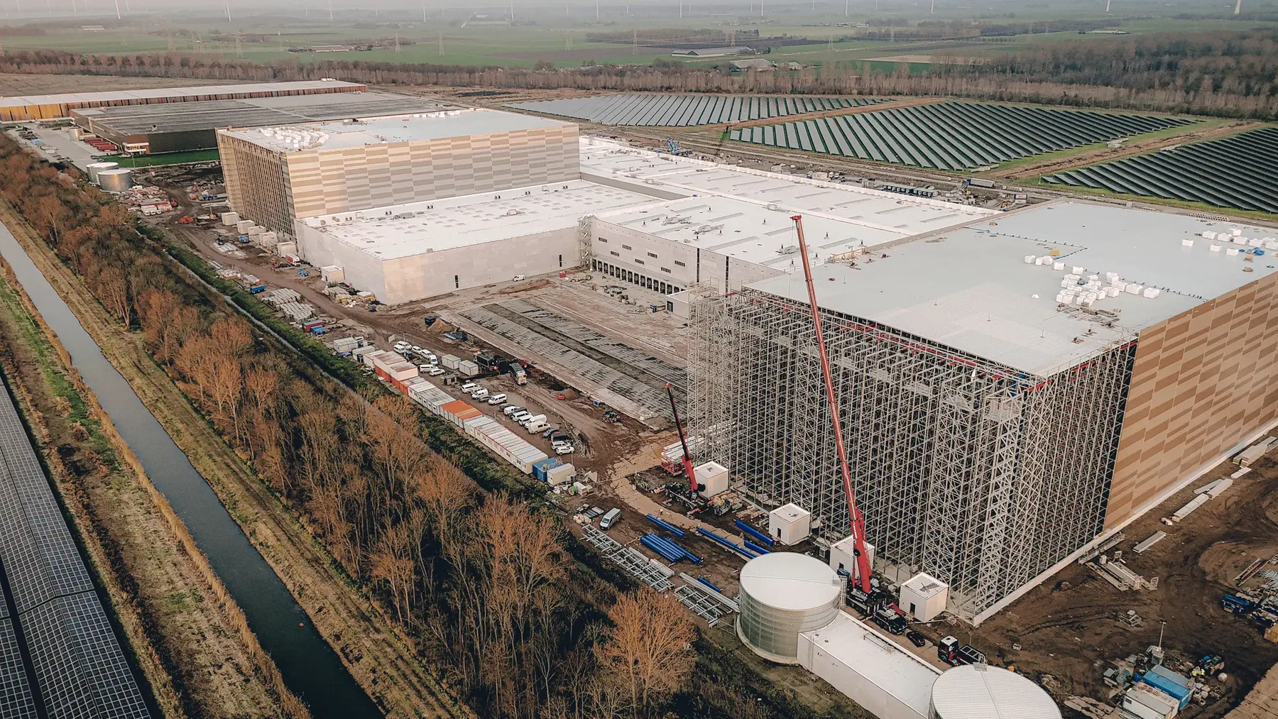 Abdichtungen von industriellen oder gewerblichen Dachflächen